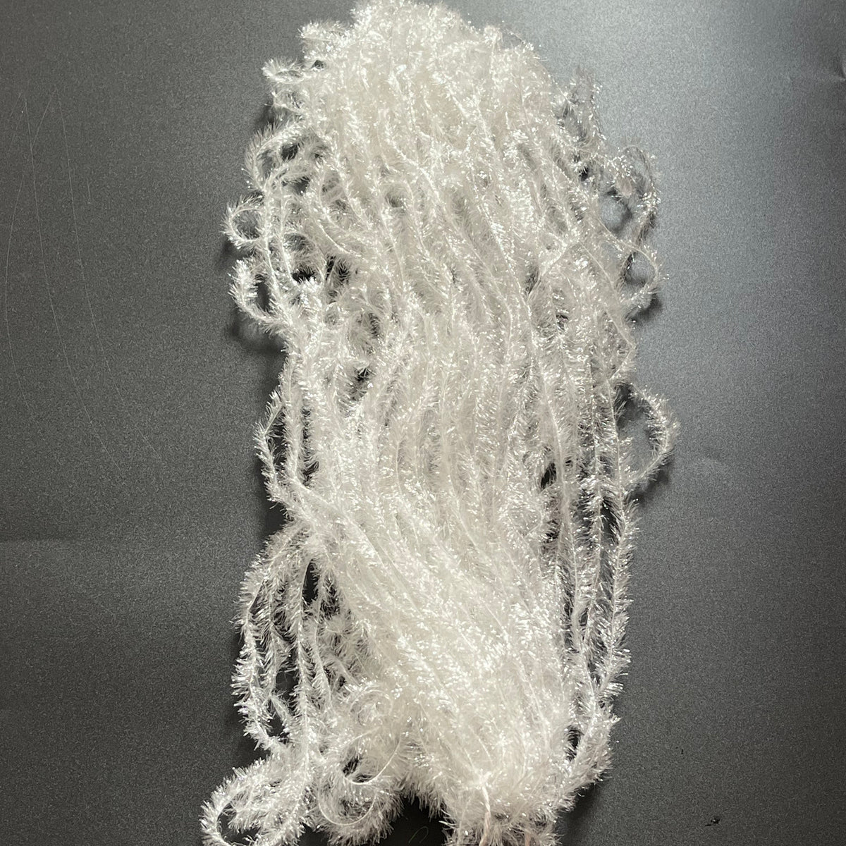 15mm Trans Raw Hanks