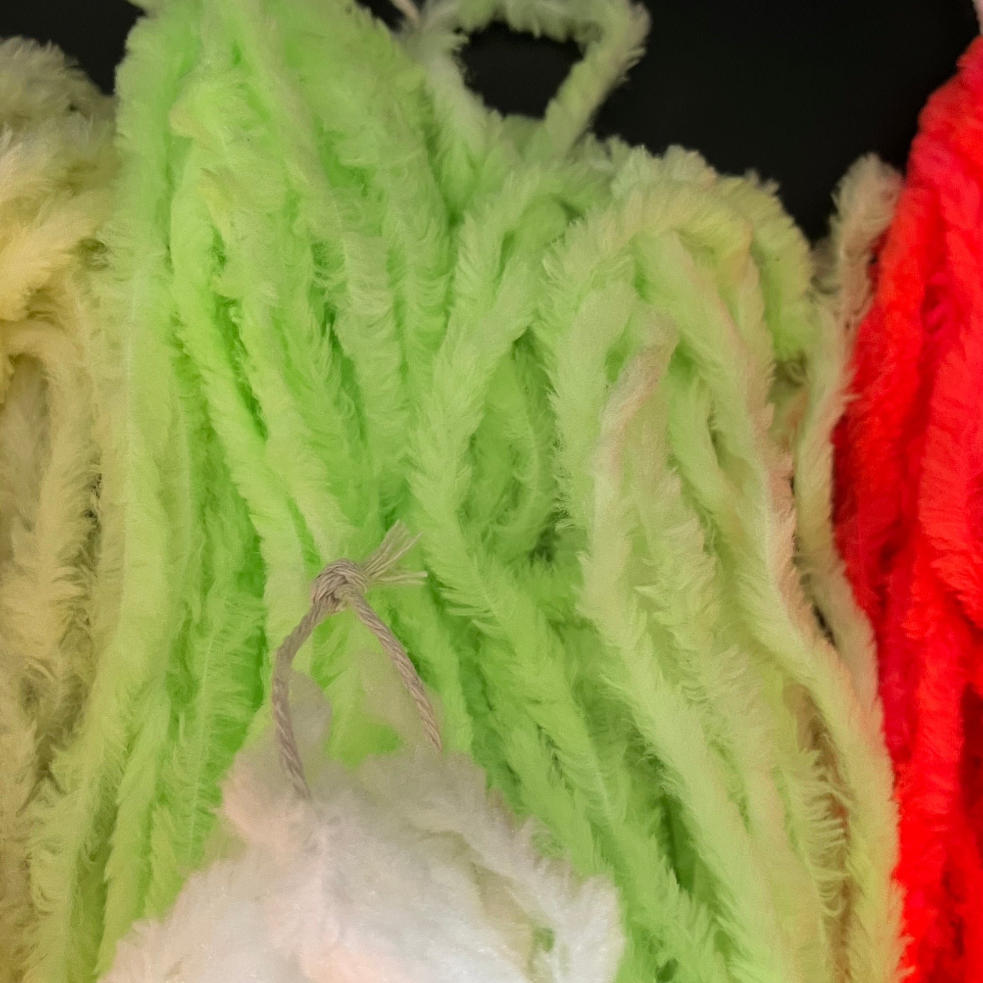 Eggstacy fly tying material 10m in Mojito