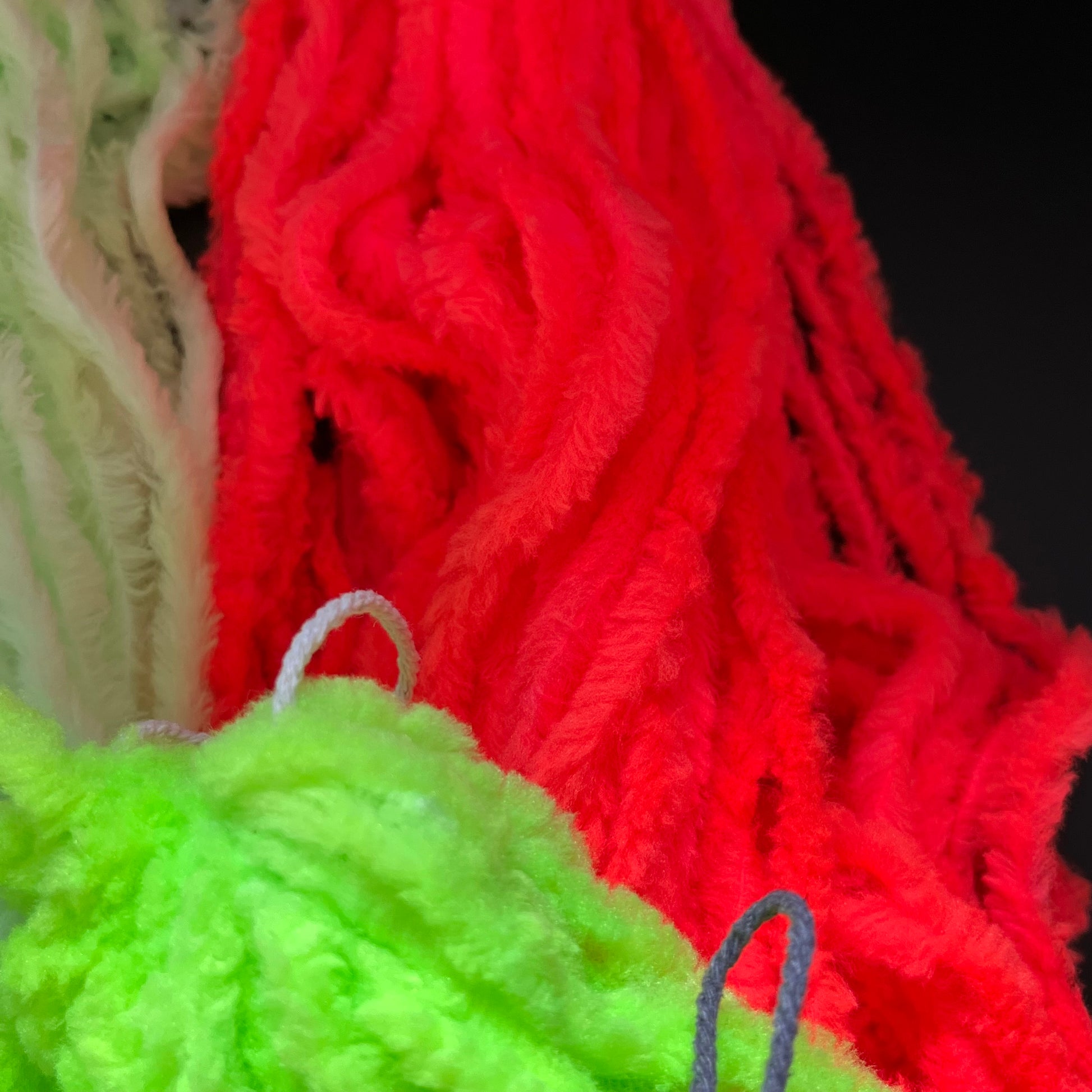 Eggstacy fly tying material 10m in Yum Yum