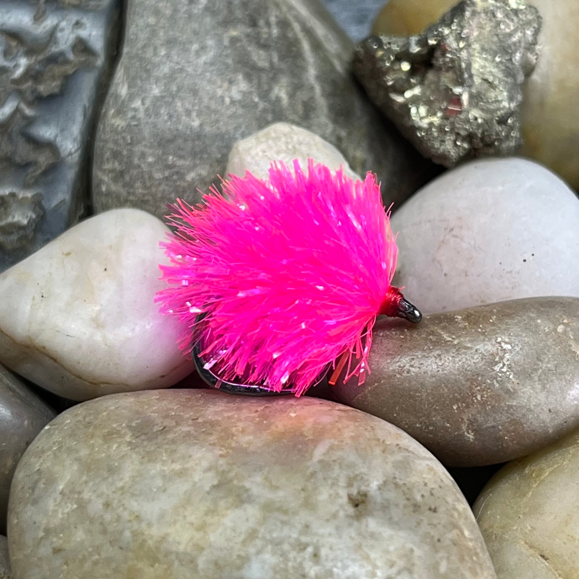 15mm Fritz Hank 30m – Pink tied as a blob fly on a hook
